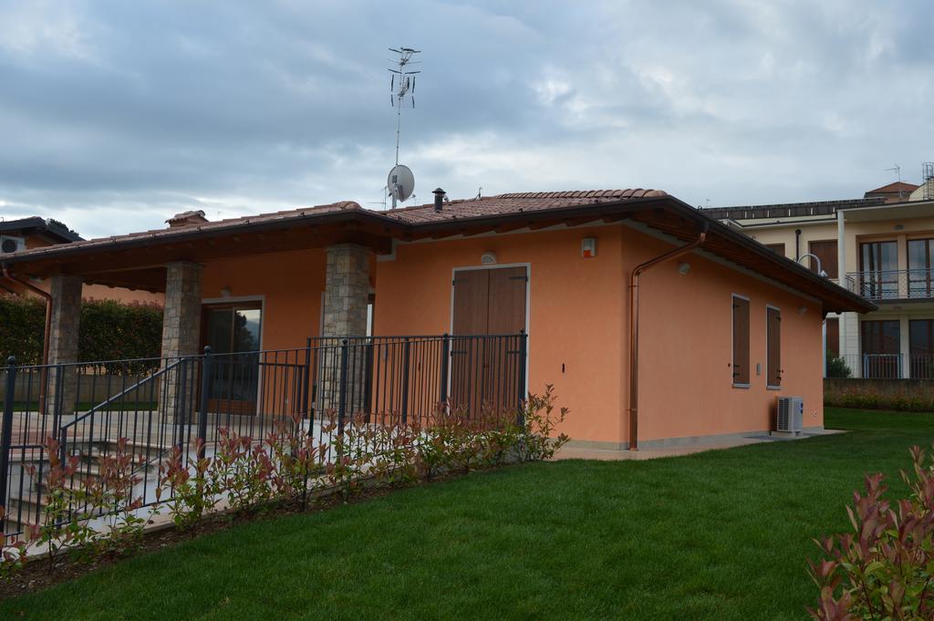 Villa Artemia Манерба дел Гарда Стая снимка